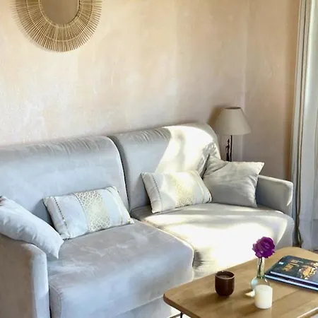 Apartment Studio, Vue Sur Et Montagne *