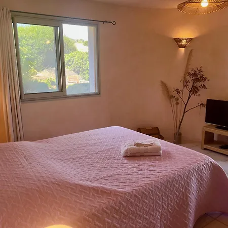 Apartment Studio, Vue Sur Avec Piscine